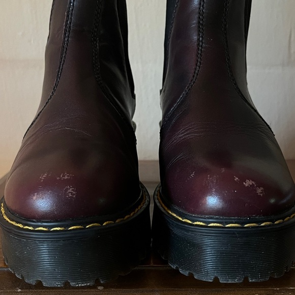 Dr. Martens Rometty Leather Chelsea Boot in Burgundy sz 7 - Picture 2 of 11